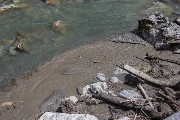 Los deslizamientos de tierra dejan cicatrices en las laderas de Austria después de fuertes lluvias. Eu — Foto de Stock