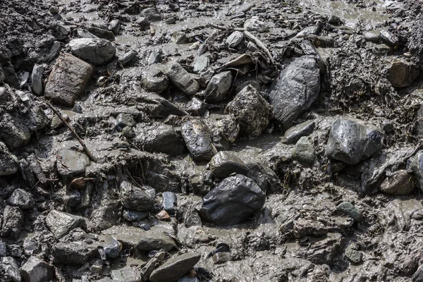 Los deslizamientos de tierra dejan cicatrices en las laderas de Austria después de fuertes lluvias. Eu — Foto de Stock