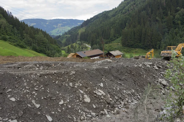 Schlammlawinen verwüsten nach heftigem Regen die Hänge Österreichs. eu — Stockfoto