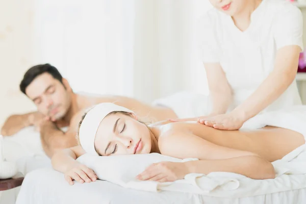 Young Happy Couple Relaxing Spa Salon Couple Spa Salon Lying — Stock Photo, Image