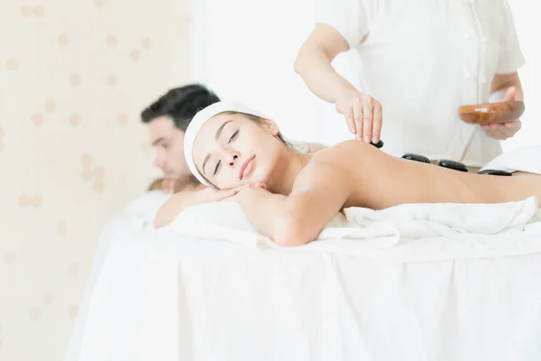 Male Female Massage Therapist Giving Massage Spa Woman Having Hot — Stock Photo, Image