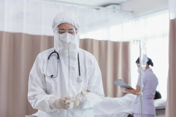 Doctors Wearing Covid Protective Clothing Removing Gloves Doctors Wearing Covid — Stock Photo, Image