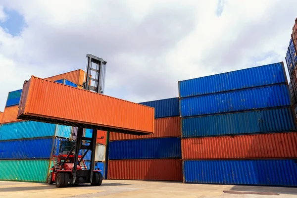 Import Export Koncepció Konténerek Targoncák Kikötőben — Stock Fotó