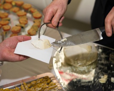 İtalyan tarzı ile görev peynir