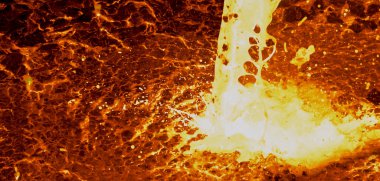 Patlama lav yanardağ krater içinde.