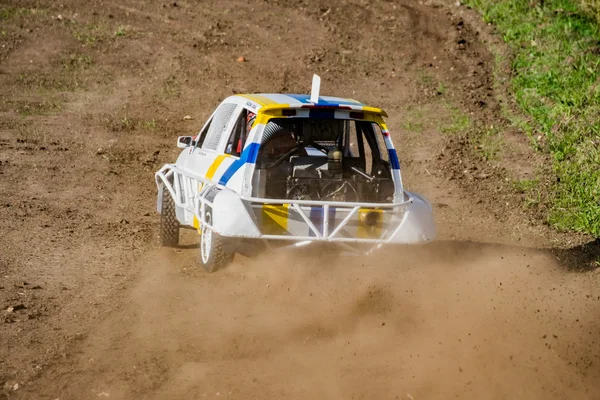 Auto tijdens een "stock car cross" gratis demostration. — Stockfoto