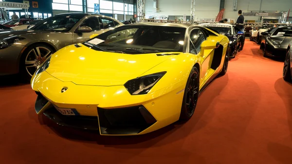 Yellow sports car. — Stock Photo, Image