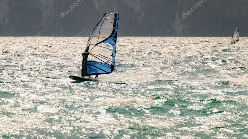 Windsurfing on Lake Garda, Italy. — Stock Photo © Isaac74 113704210