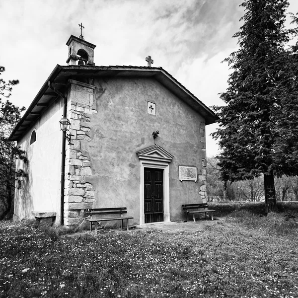 Piccola chiesa dedicata a Sant'Antonio Abate . — Foto Stock