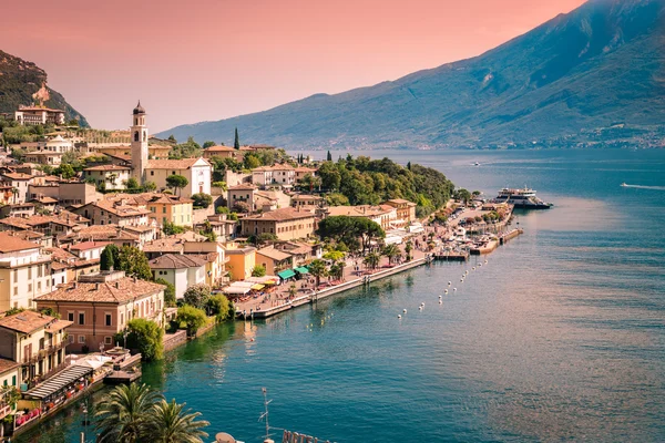 Panorama Limone sul Garda, lake Garda, İtalya.