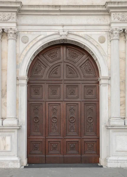 Marble portal in Gothic-Renaissance style of the dome in Montagn — Stock Photo, Image