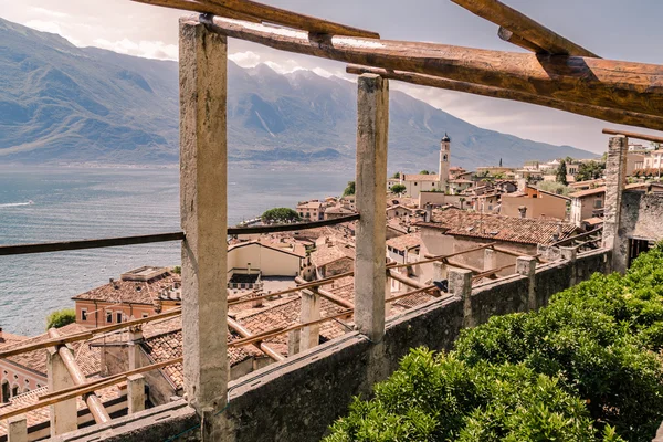 Casa de limão velha em Limone sul Garda, Itália . — Fotografia de Stock