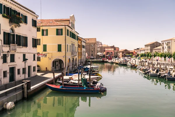 Canal característico en Chioggia, laguna de Venecia . —  Fotos de Stock