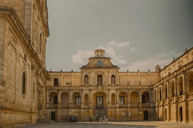Lecce meydanda Duomo