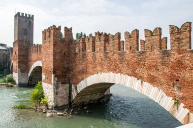 Eski köprünün Verona İtalya