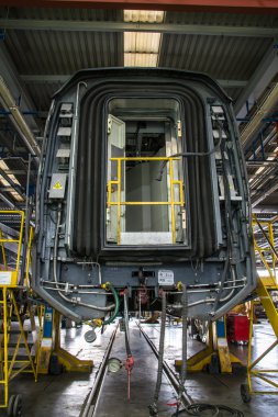 bir tren vagon bakım için kaldırma