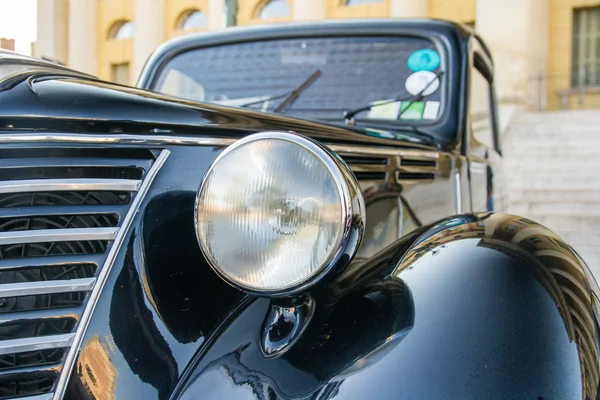 Headlight of black vintage car — Stock Photo, Image