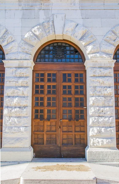 ahşap portal