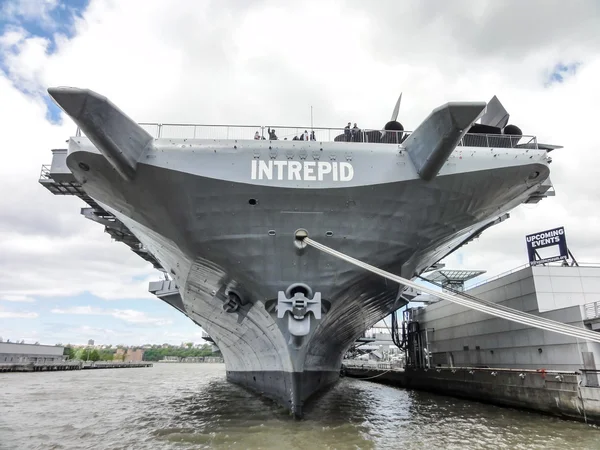 Aircraft carrier — Stock Photo, Image