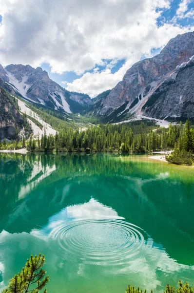 Braies sø - Stock-foto