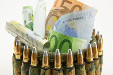Madde işaretleri ve Euro ile kompozisyon