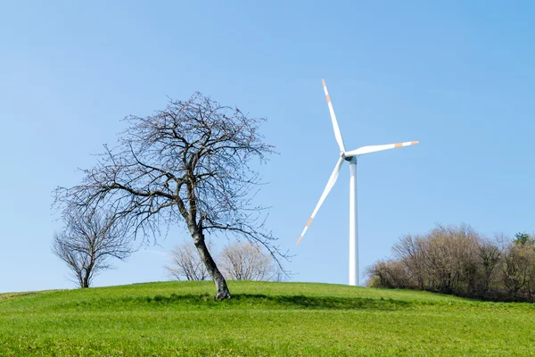 Single wind turbine — Stock Photo, Image