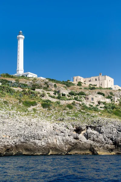 Белый маяк Санта-Мария-ди-Леука, Южная Италия — стоковое фото