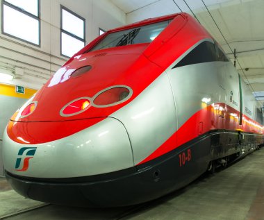 Yeni tren çıkmak hazırdır.