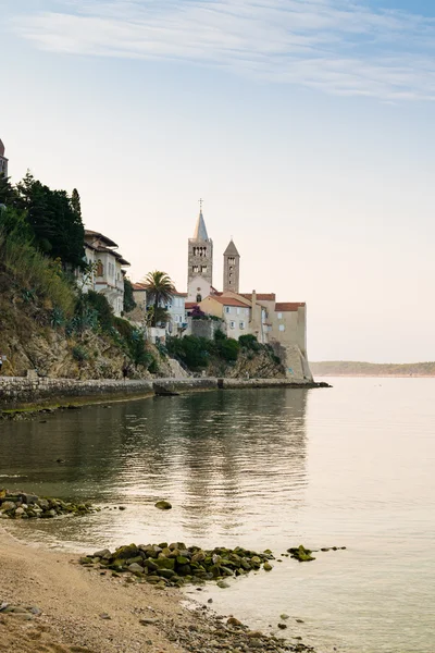 The town of Rab, Croatian tourist resort famous for its bell tow — Stock Photo, Image