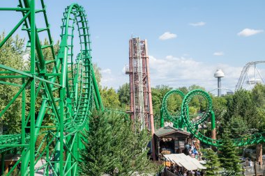 Roller coaster İtalya en büyük eğlence parkı.