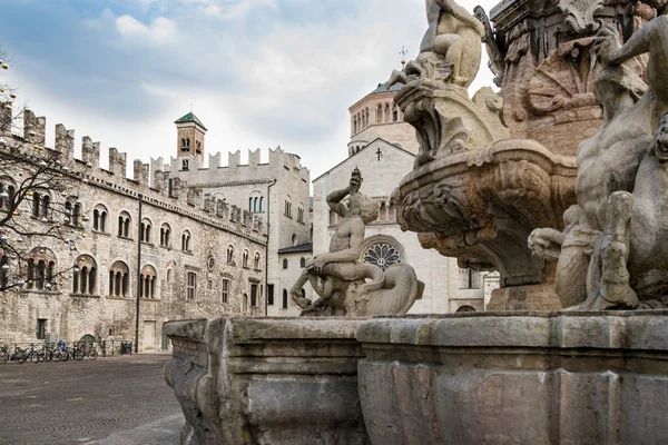 Fontána Neptun v náměstí, Trento, Itálie — Stock fotografie