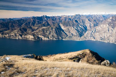 Mount Baldo, İtalya en baştan görülen Garda Gölü Panoraması.