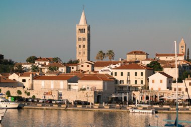 Rab, Hırvat turist resort dört onun bel için ünlü şehir