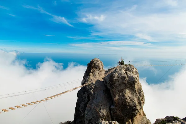 asma köprü dağlarda