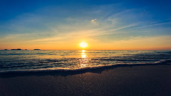 Красивий Пейзаж Океан Літній Захід Сонця Природний Фон Стиль Темного — стокове фото