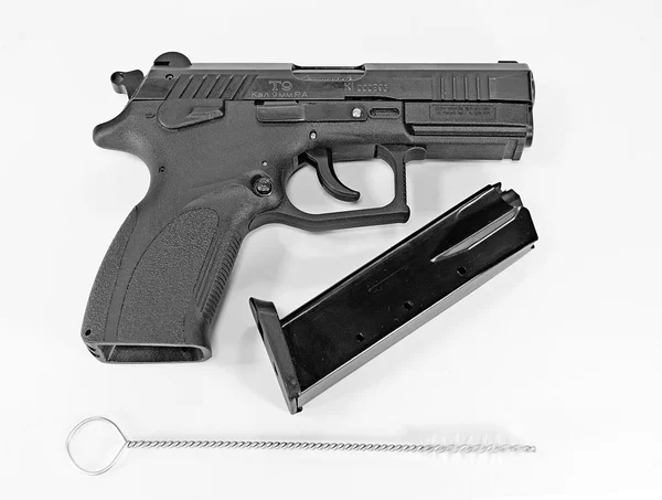 흰색 배경에서 분리 하는 권총 — 스톡 사진