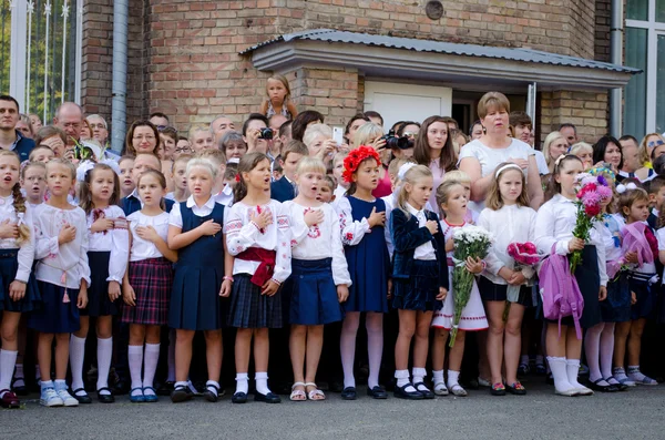 1 settembre nella scuola ucraina . — Foto Stock