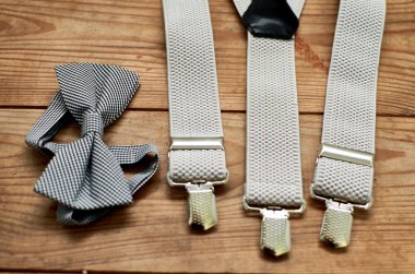 Erkekler Aksesuarları izole ahşap arka plan yakın çekim