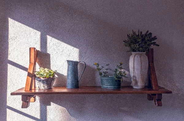 Decoração Casa Estilo Provence Prateleira Parede Com Vaso Flores — Fotografia de Stock