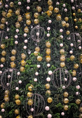  Noel ağacı, geleneksel kış tatili süslemeleri.