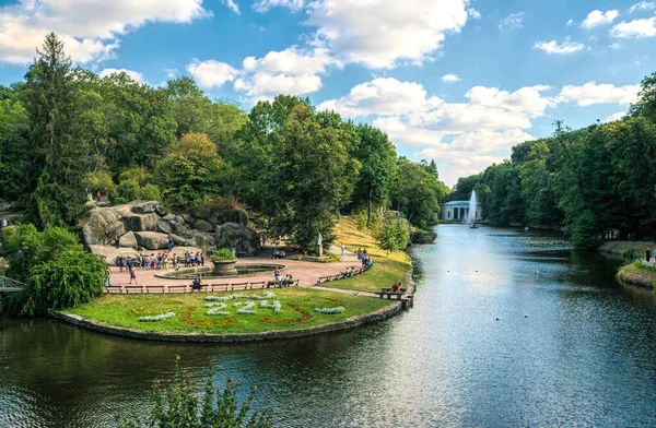 Uman Région Tcherkassy Ukraine Août 2020 Pelouses Parterres Fleurs Lacs — Photo