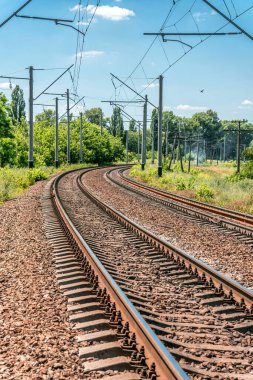 Yaz mevsimi Kırsal Arazi ve Banliyö Demiryolu