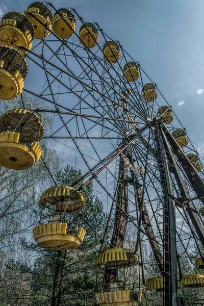 Vieja Noria Ciudad Fantasma Pripyat Consecuencias Del Accidente Central Nuclear — Foto de Stock