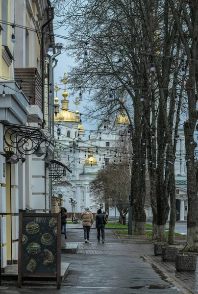 우크라이나 폴타바 Poltava 우크라 2021 우크라이나 유럽의 카페와 사람들은 거리를 — 스톡 사진