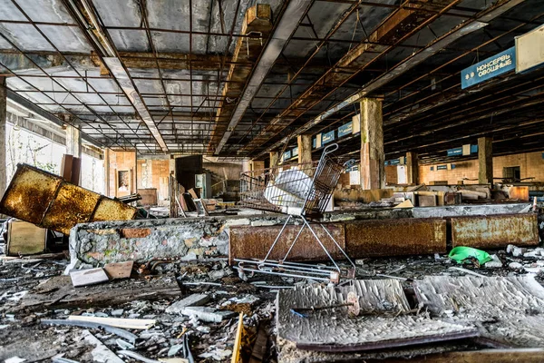 Prypyat Kijev Régió Ukrajna 2019 Április Egy Elhagyatott Kifosztott Szupermarket — Stock Fotó