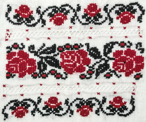 Broderie Ukrainienne Traditionnelle Roses Rouges Noires Sur Toile Lin — Photo