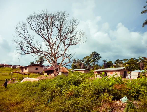 Pobreza e condições insalubres em África. Libéria, África Ocidental — Fotografia de Stock