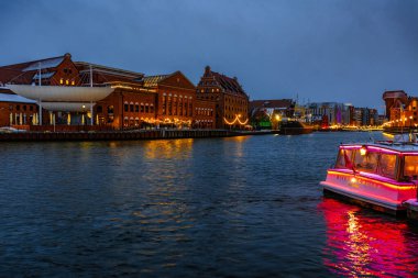 Kış gecesi Polonya Baltık Filarmoni Orkestrası Frederic Chopin ve Motlawa Nehri