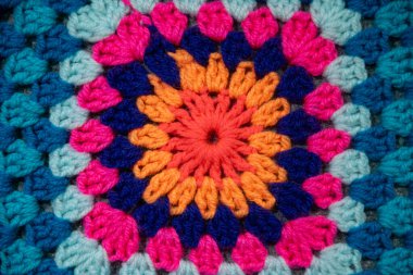 Çok renkli ev yapımı tekstil, hobiler ve el işi.