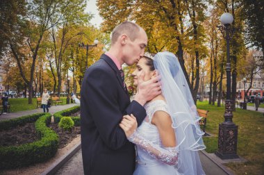 İhale düğün öpücük